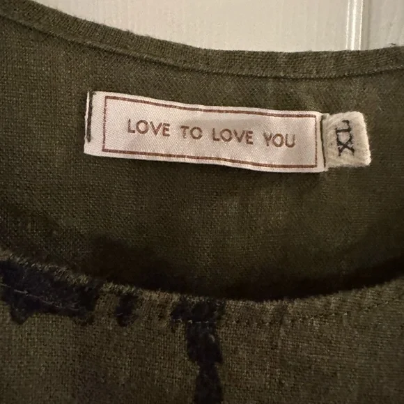 Olive Green Beetle Print Top - Picture 2 of 4